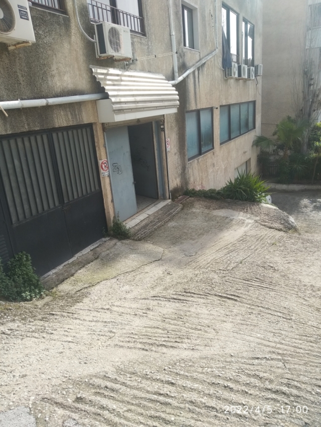 (For Sale) Commercial Warehouse || Athens Center/Galatsi - 300 Sq.m, 250.000€ 